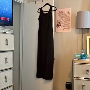 Laundry By Shelli Segal Black Sleeveless Maxi Dress ( will not drop lower)